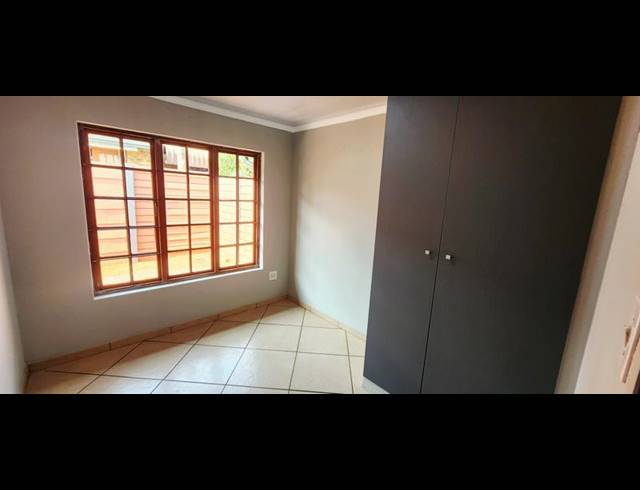 2 BEDROOM HOUSE FOR SALE IN THERESAPARK